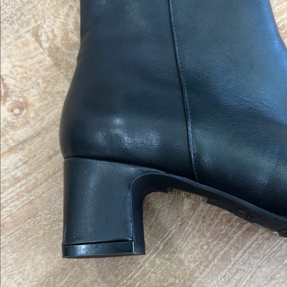 NWOT Stuart Weitzman Kiandra Leather Booties 5 - Picture 2 of 7